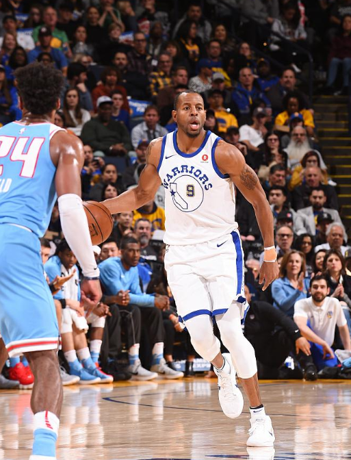 辽宁抢签？王俊杰下家3选1，签字费曝光，22岁签年薪只有50万（辽宁截胡在即？王俊杰下家三选一，签字费曝光，22岁年薪仅50万）