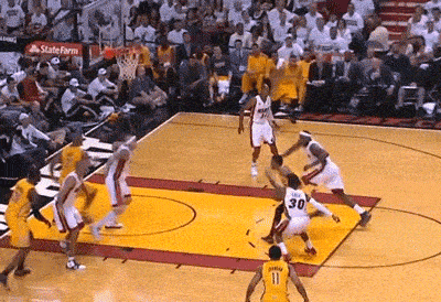 皇家马德里防守危机：对阵阿拉维斯的挑战（皇马防线告急：阿拉维斯之战面临严峻考验）