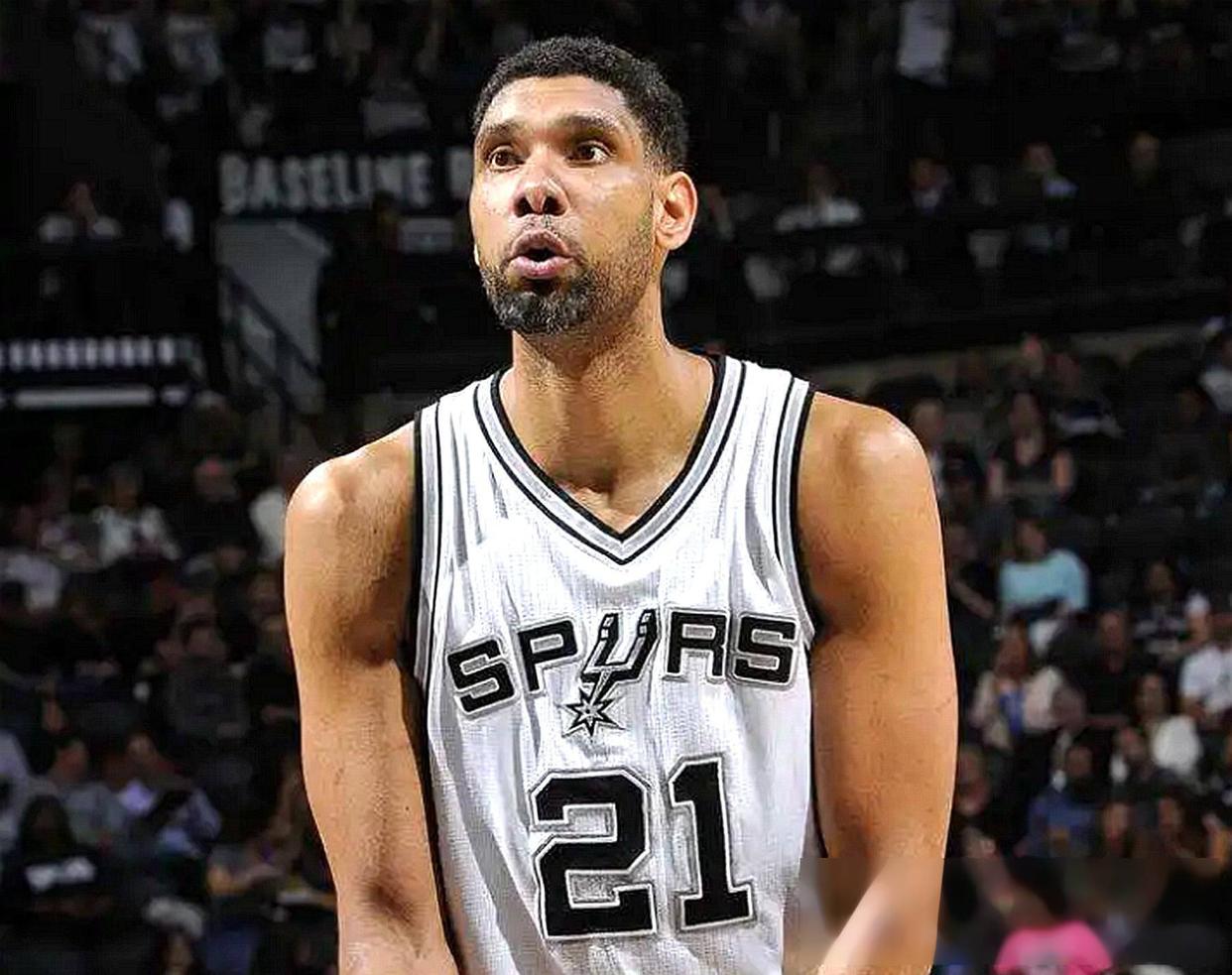 C罗在世界杯踢南美球队0进球0助攻！梅西踢欧洲是6进球6助攻！（世界杯数据对比：C罗对南美0球0助，梅西对欧洲6球6助）