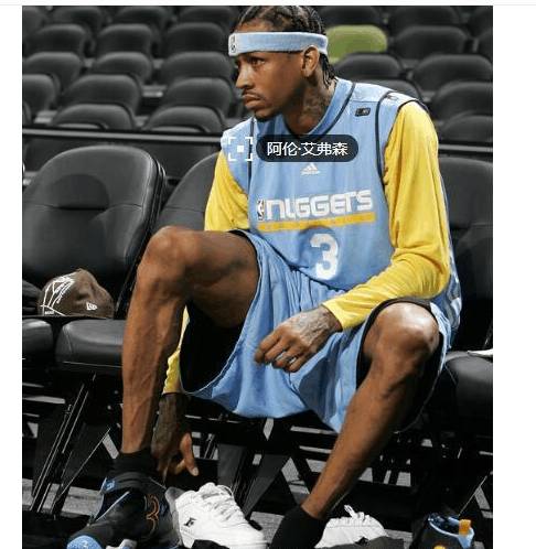 廉颇老矣？四旬老汉詹姆斯半场9投2中，仅得4分2板2助攻（岁月不饶人？四旬詹姆斯半场命中率低迷，9投2中仅取4分2板2助）